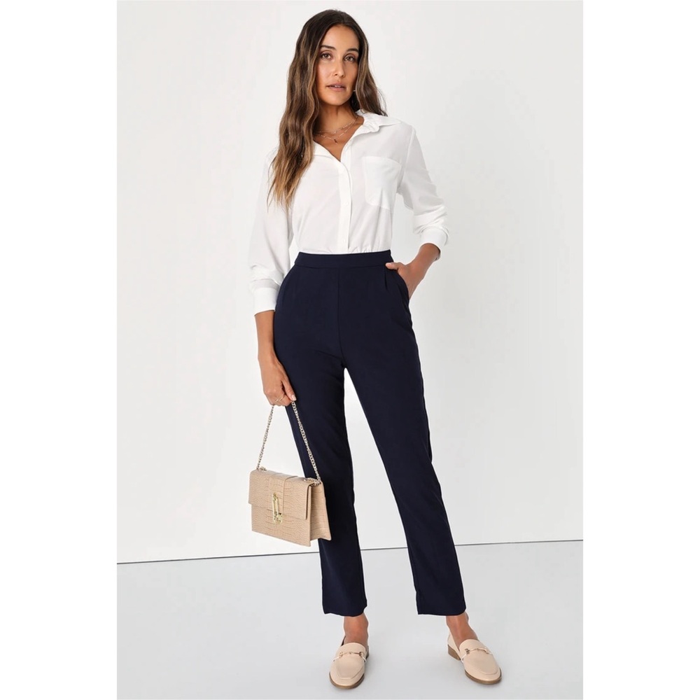 Vince • Linen Pleated Trouser Pants in Navy Blue